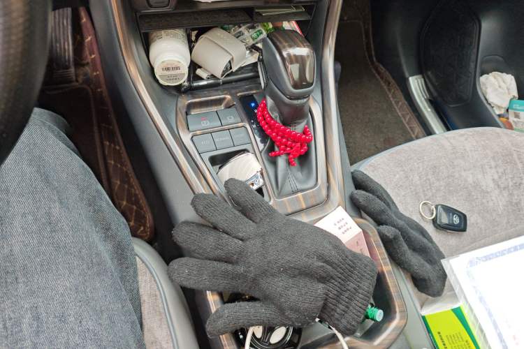 Used Toyota RAV4 2020 2.0L CVT Two-Wheel Drive Fashion Edition Gear Lever