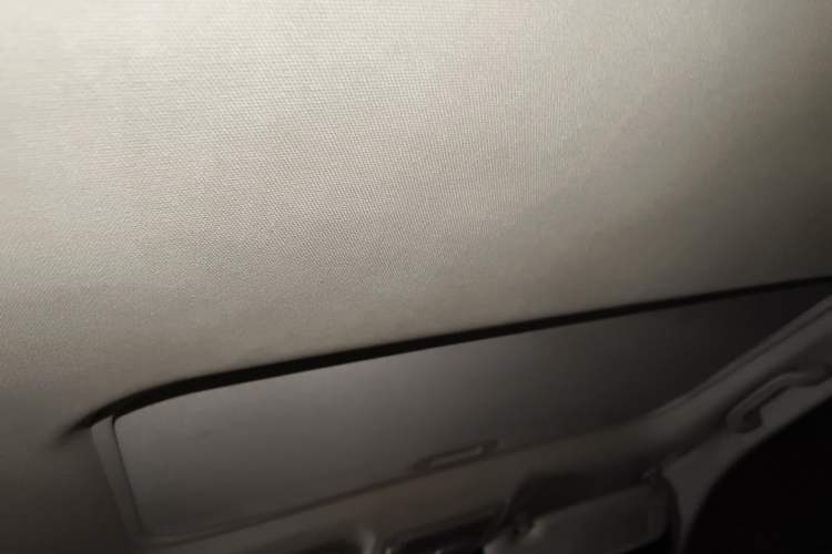 Used BYD S6 2013 Platinum Edition 2.0L Manual Luxury Model Headliner