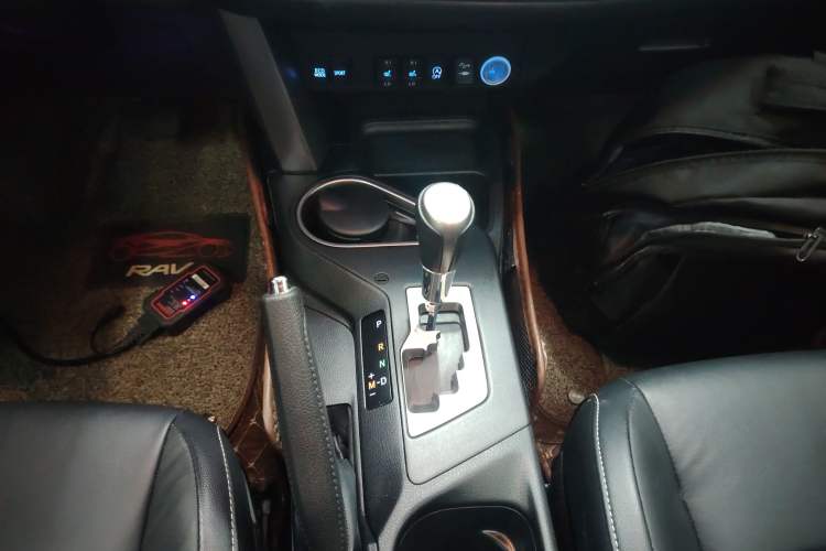 Used Toyota RAV4 2016 2.0L CVT Two-Wheel Drive Smart Edition China V Standard