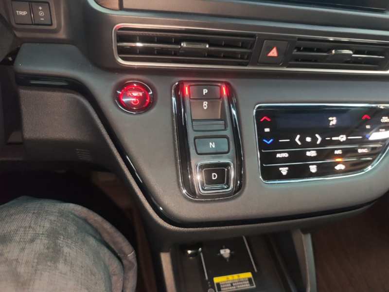 Used Honda Odyssey 2024 2.0L eHEV Sharp·Luxury Edition — 13