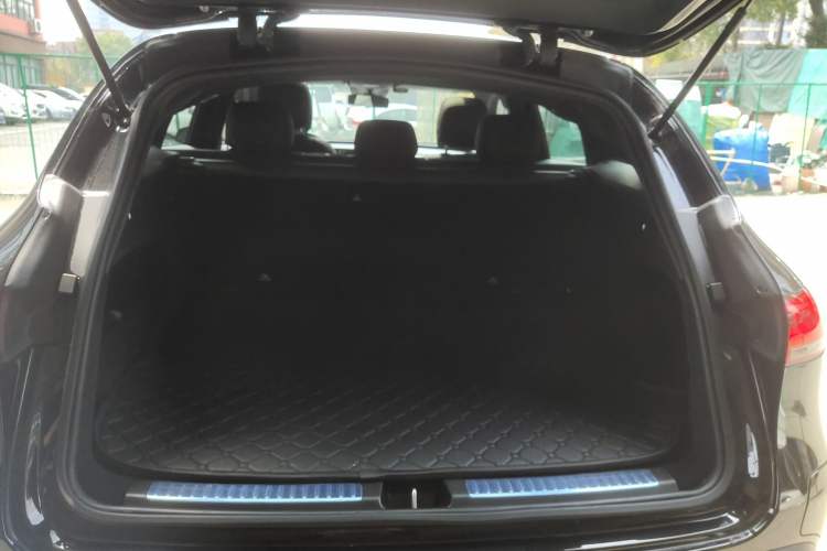 Used Mercedes-Benz EQC 2020 EQC 350 4MATIC Trunk