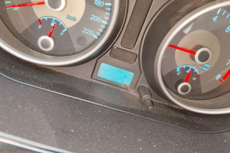 Used Buick Excelle 2013 1.5L Automatic Classic Model
