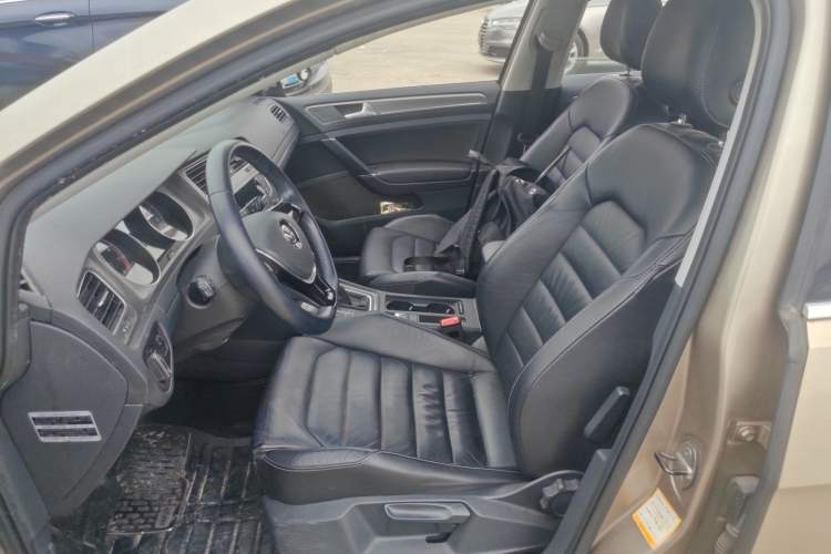 Used Volkswagen Golf 2014 1.6L Automatic Comfort Model
