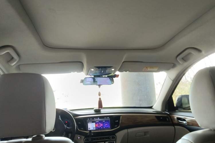 Used GAC Trumpchi GS8 2017 320T Two-Wheel Drive Luxury Smart Connectivity Version (7 Seats) Headliner