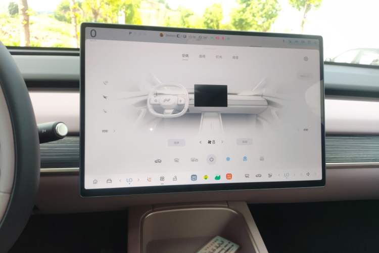 Used ONVO L60 2024 60 kWh Rear-Drive Version