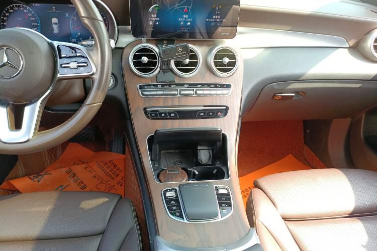 Used Mercedes-Benz GLC 2022 GLC 260 L 4MATIC Luxury Model
