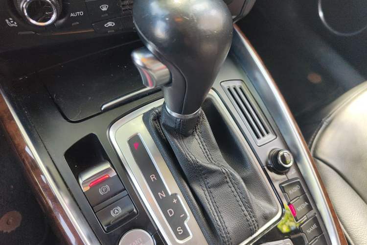 Used Audi Q5 2011 2.0TFSI Comfort Version
