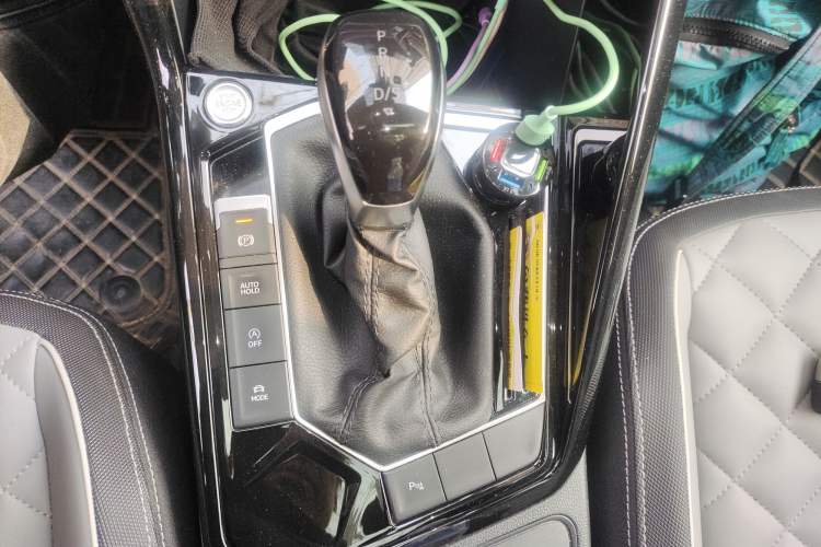 Used Volkswagen Tayron 2023 280TSI Two-Wheel-Drive Luxury Plus Advanced Version Gear Lever