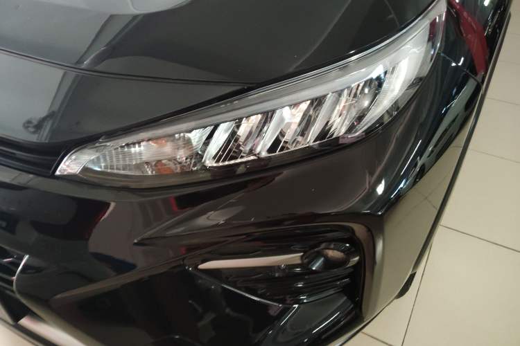 Used Toyota Wildlander 2021 Dual-Motor 2.5L E-CVT Four-Wheel Drive Luxury Edition Left Front Headlight