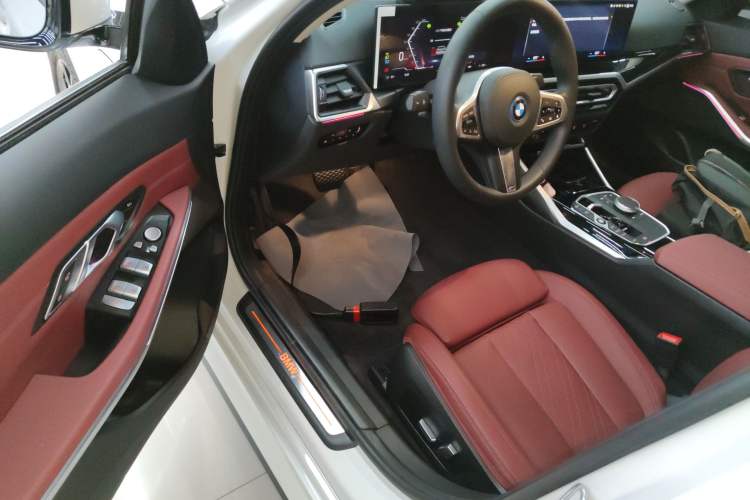 Used BMW i3 2022 eDrive 35 L
