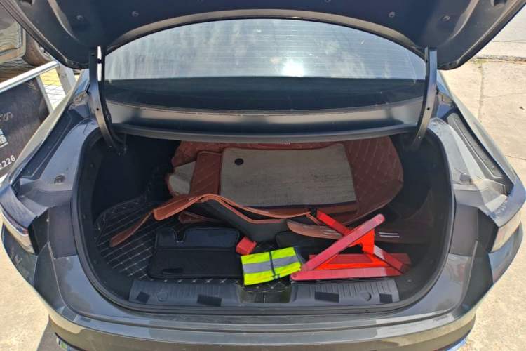 Used CHANGAN Eado DD 2023 Blue Whale NE 1.5T GDI DCT Luxury Edition Trunk