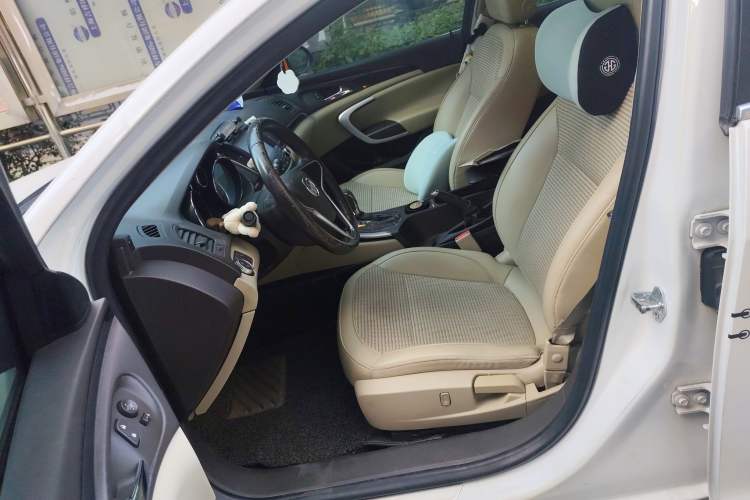 Used Buick Regal 2014 2.0L Leading Fashion Edition