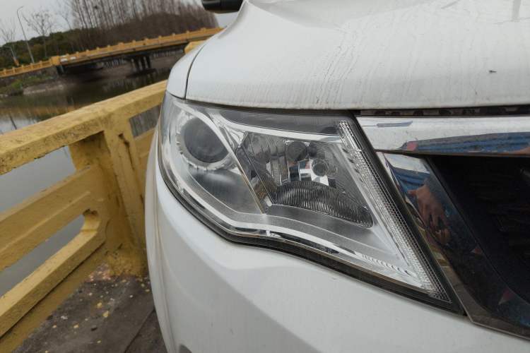 Used Geely Auto Emgrand X7 Sport 2016 2.0L Manual ZhiShang Version
