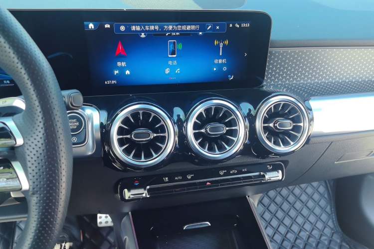 Used Mercedes-Benz GLB AMG 2024 AMG GLB 35 4MATIC Audio And AC Panel