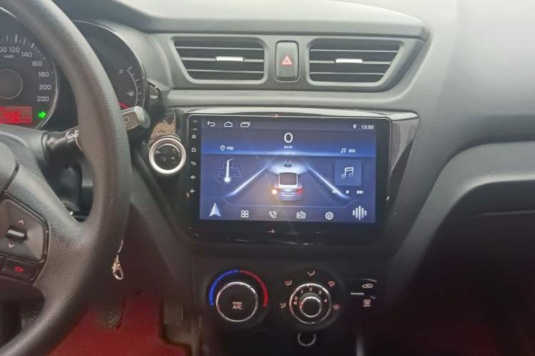 Used Kia K2 2012 Hatchback 1.4L MT Cool Edition Commemorative Model
