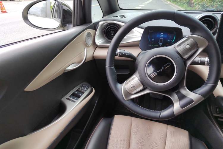 Used BYD Dolphin 2023 420 km Fashion Edition
