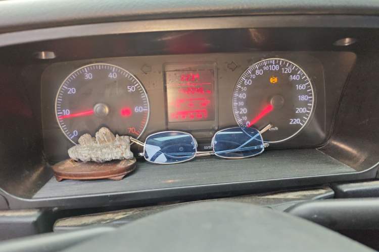 Used Volkswagen Jetta 2012 1.6L Collector's Edition Instrument Cluster