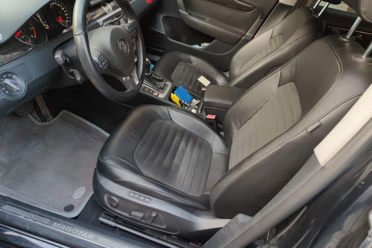 Used Volkswagen Magotan 2012 Facelift 1.8TSI Prestige Model Left Front Seat