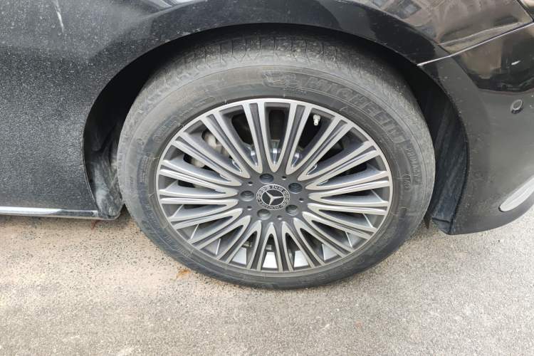 Used Mercedes-Benz E-Class 2021 Restyled E 300 L Luxury Edition
