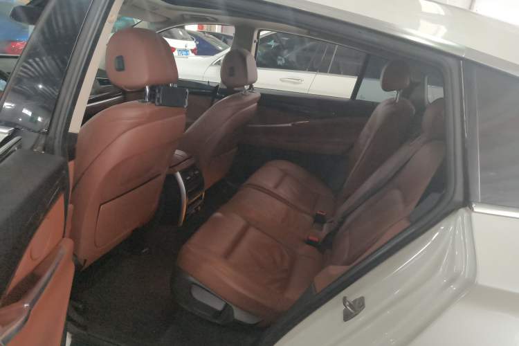 Used BMW 5 Series GT 2015 528i Leading Model