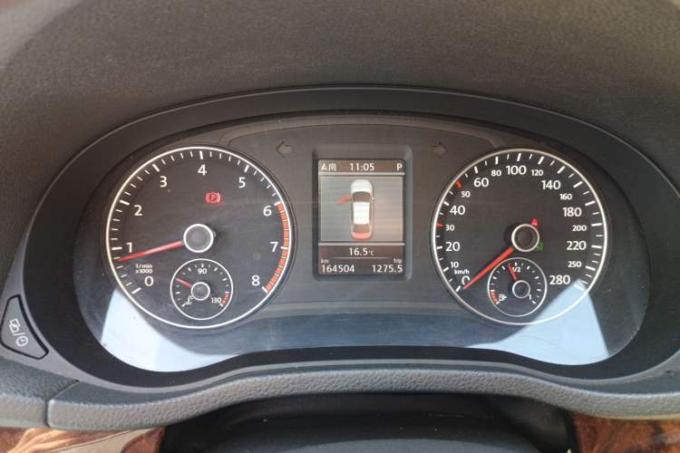 Used Volkswagen Passat 2013 2.0 TSI DSG Ultimate Edition Instrument Cluster