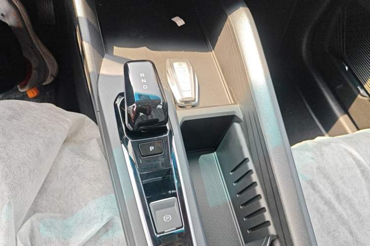 Used Geely Auto Binray 2024 Binrui COOL 1.5T DCT Longteng Edition Gear Lever