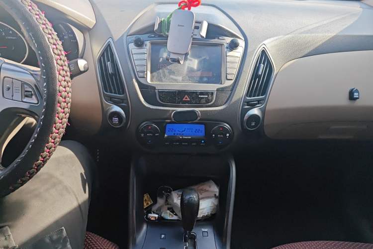 Used Hyundai ix35 2010 2.0L Automatic 4x4 Premium GLS Trim
