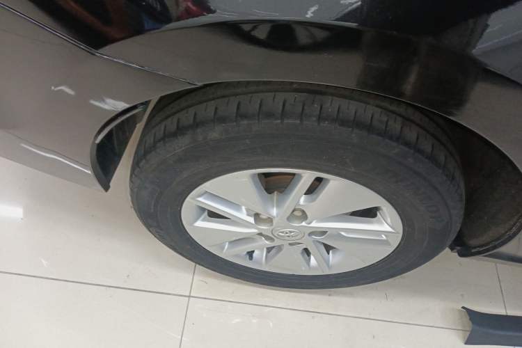 Used Toyota Corolla 2014 1.6L CVT GL Right Rear Wheel Hub