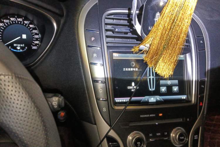 Used Lincoln MKX 2015 2.0T Two-Wheel Drive Deluxe Edition Gear Lever