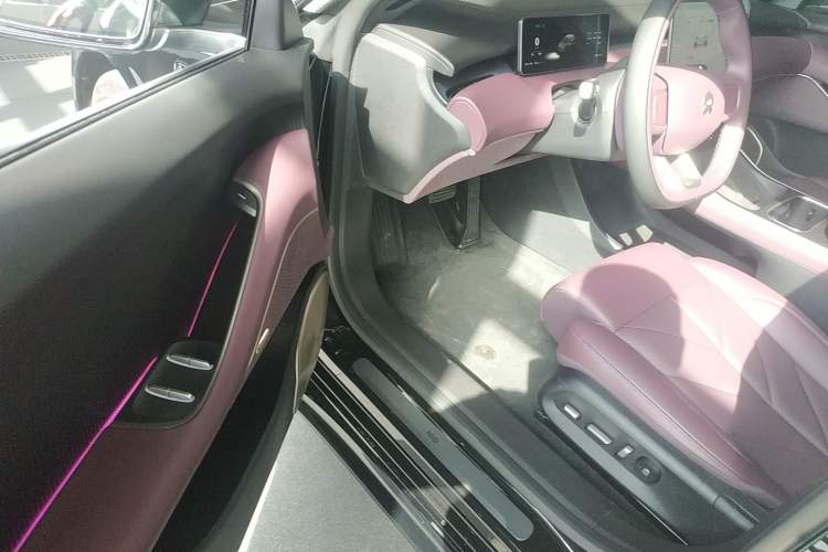 Used Nio ET5T 2025 75 kWh Touring Driver Seat