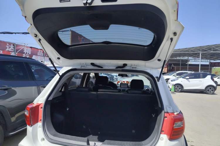 Used BAIC New Energy EC5 2019 New Air Edition Trunk