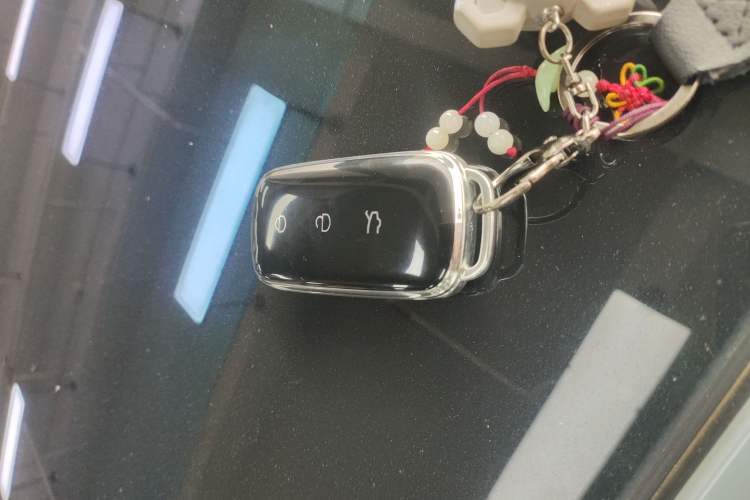 Used Geely Galaxy L6 2023 125km Starship Vehicle Key