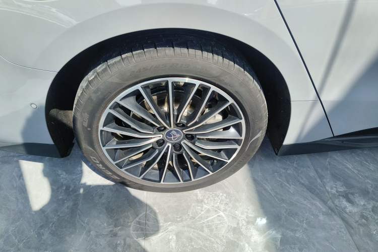 Used BYD Han 2025 DM-i Intelligent Driving Edition 125KM LiDAR Flagship Model