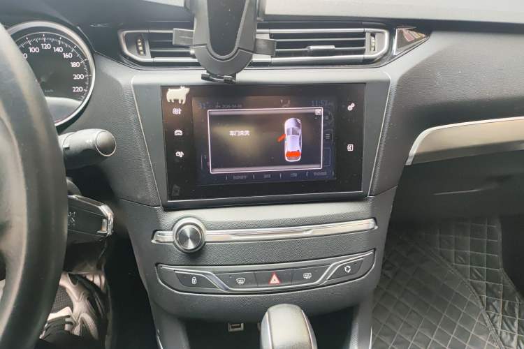 Used Peugeot 408 2016 1.6T Automatic Luxury Edition Audio And AC Panel