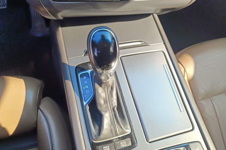 Used Hyundai Genesis 2015 3.0GDi Four-Wheel Drive Flagship Edition
