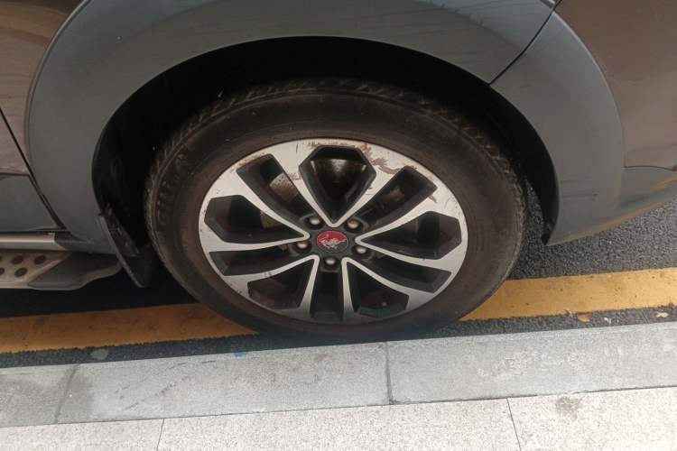 Used FORTHING Joyear X5 2015 1.6L Manual Luxury Model
