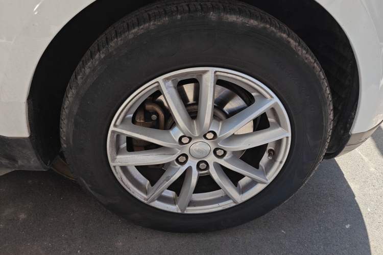 Used Land Rover Range Sport 2017 3.0 SC V6 SE Right Front Wheel Hub