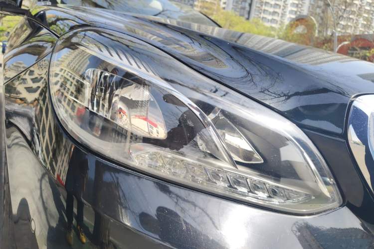 Used Mercedes-Benz E-Class 2015 E 200 L Right Front Headlight