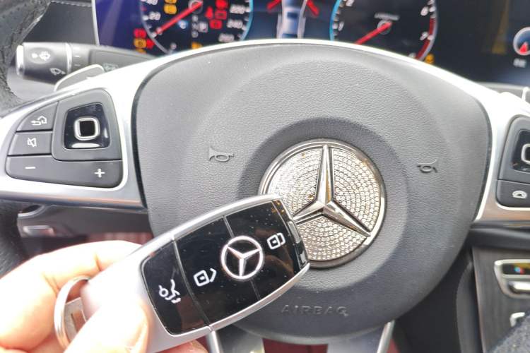 Used Mercedes-Benz E-Class 2018 Restyled E 300 L Sporty and Stylish Edition Vehicle Key