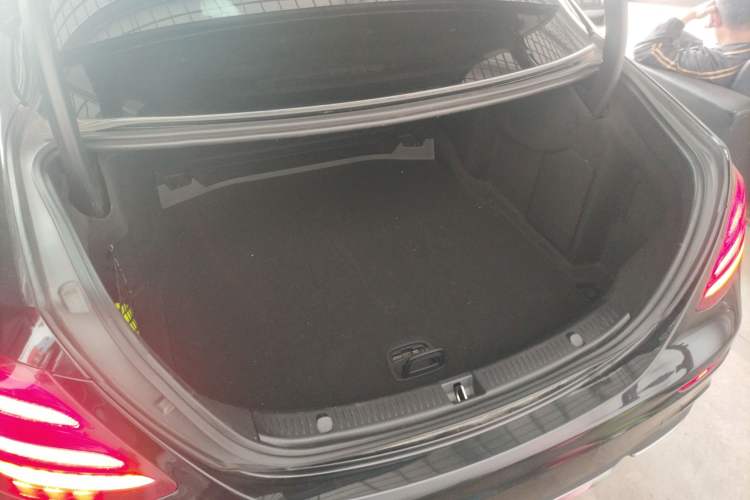 Used Mercedes-Benz E-Class 2020 Facelift E 260 L Sport Edition
