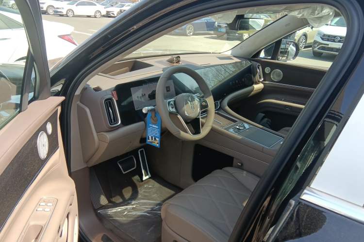 Used Hima AITO M9 2025 Extended-Range Ultra Version 52 kWh 6-Seater
