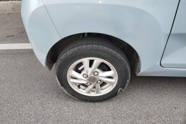 Used Wuling Hongguang MINIEV 2020 Zizai Version Lithium-NMC Right Rear Wheel Hub