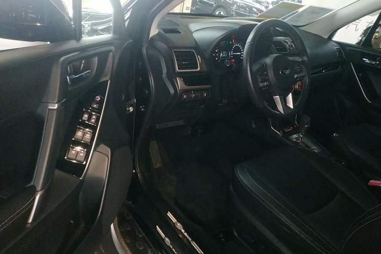 Used Subaru Forester 2018 2.0i Luxury Navigation Edition Driver Seat