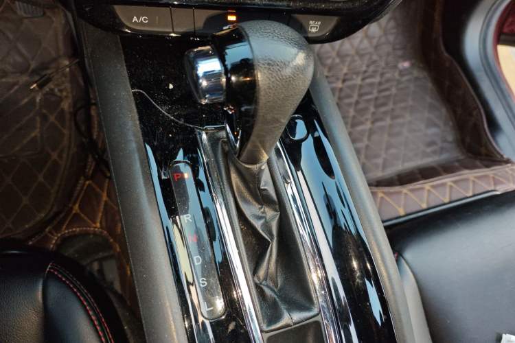 Used Honda Vezel 2015 1.5L CVT two-wheel drive Comfort trim