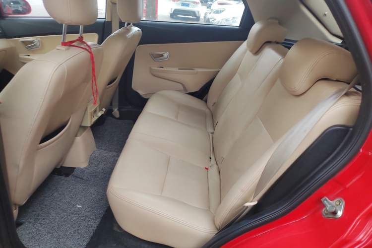 Used Chery Fengyun 2 2013 Hatchback 1.5L AMT Ruìyì Edition
