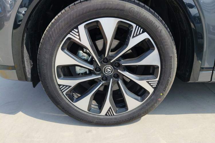 Used CHANGAN CS75 PLUS 2025 4th Generation UItra 2.0T New Blue Whale – Smart & Powerful Version