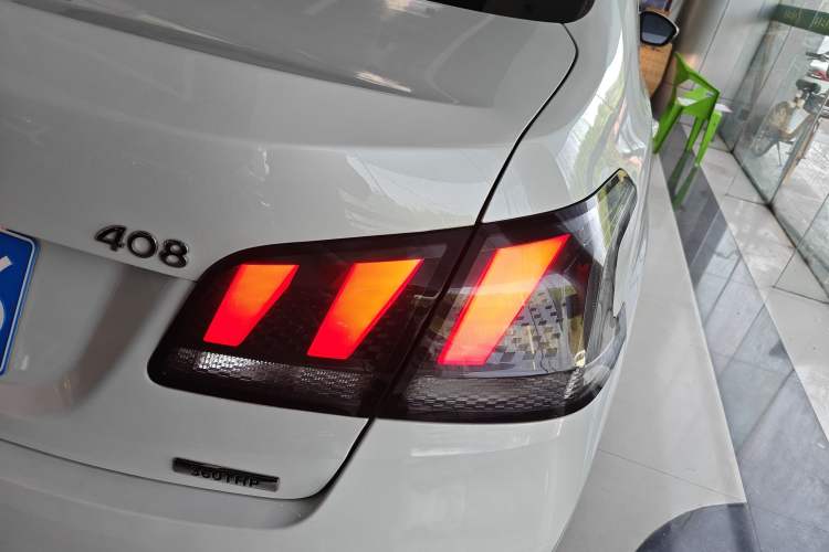 Used Peugeot 408 2019 360THP Automatic Luxury Edition China VI Standard Right Rear Taillight