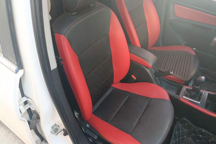 Used BAIC Senova X25 2015 1.5L manual Comfort trim level
