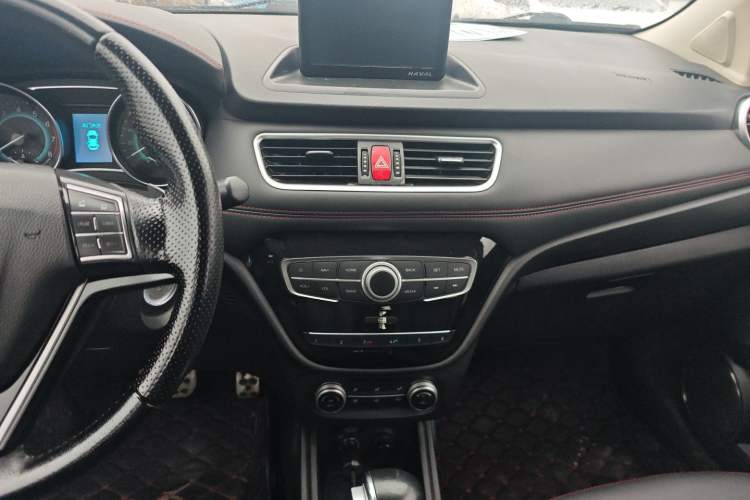 Used Haval H1 2016 Revised Version Blue Badge 1.5L AMT Luxury Edition
