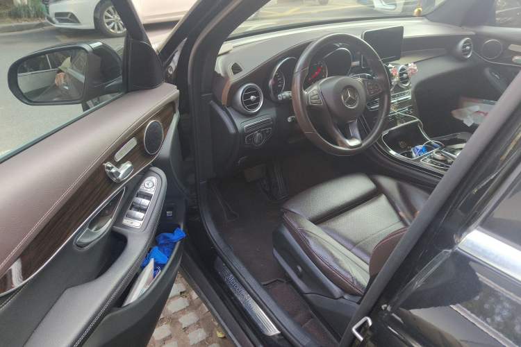 Used Mercedes-Benz GLC 2017 GLC 260 4MATIC Dynamic Edition
